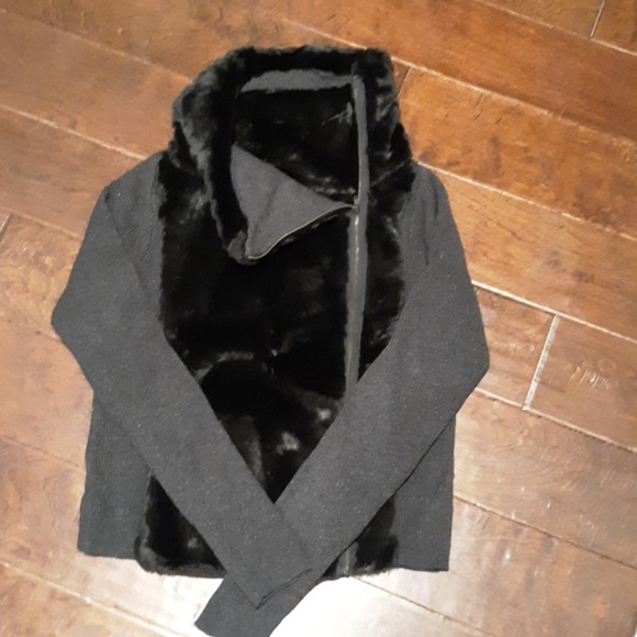 Ann Taylor Loft faux fur sweater - Picture 7 of 7